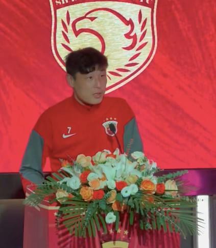 1xbet中文版-武磊：新老交替要做好精神传承；希望今年在胸前再添一颗星